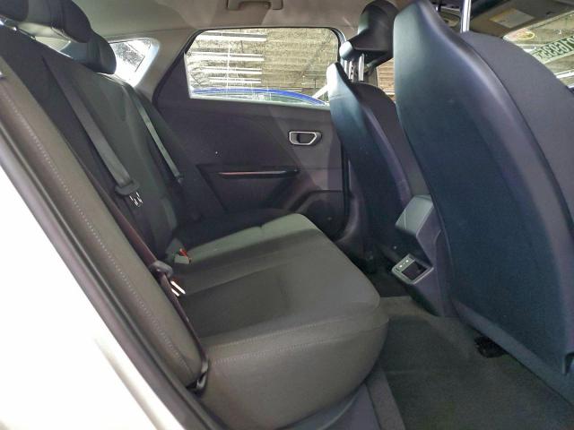 Kia K4 Lx Lx Image 8