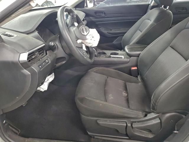 Nissan Altima S Image 2