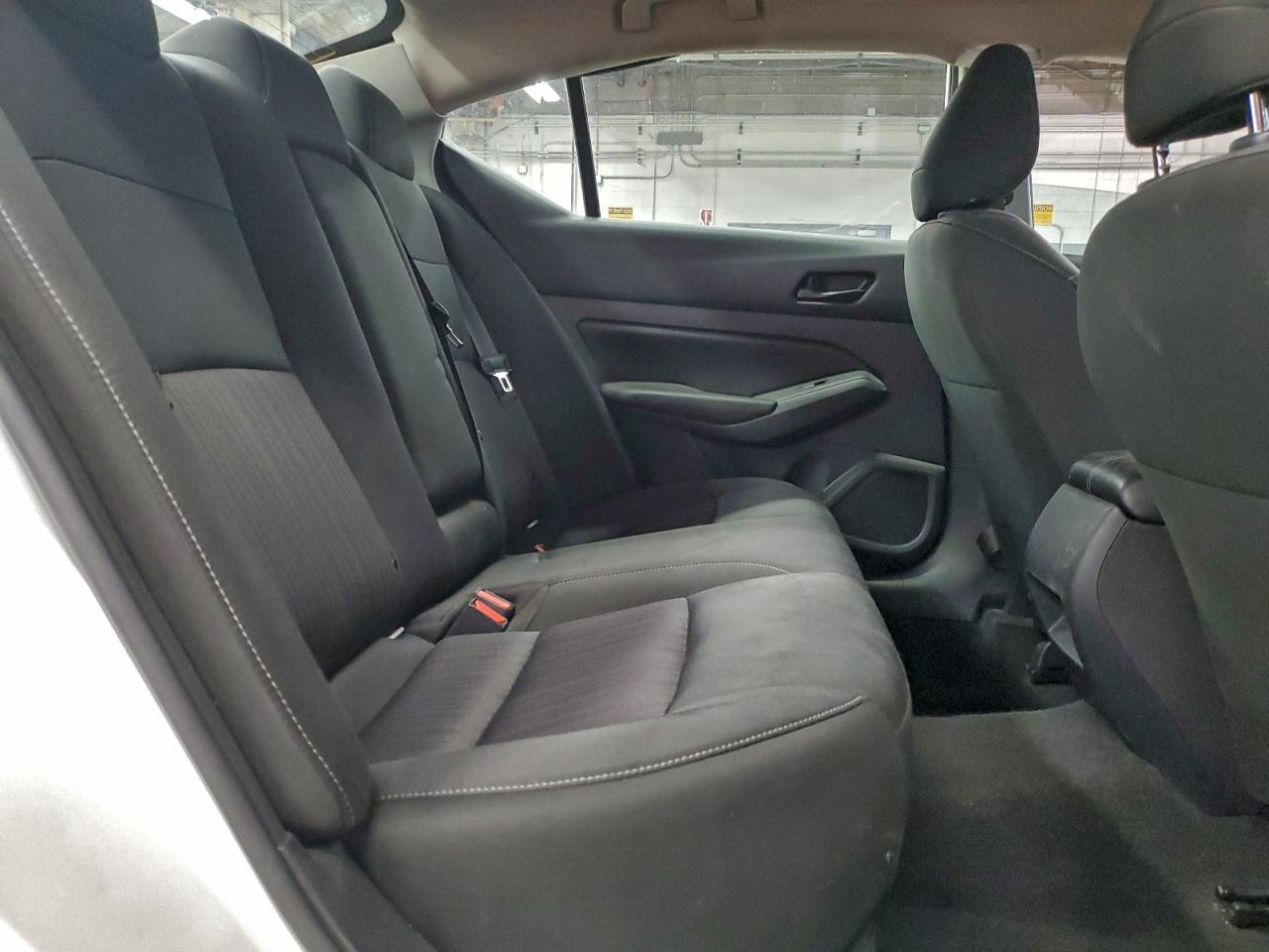 Nissan Altima S Image 7