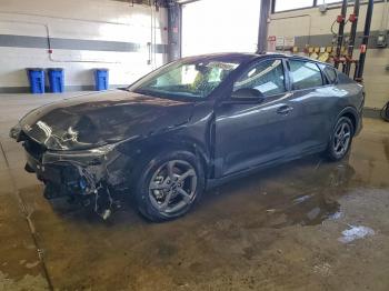  Salvage Kia K4 Lx