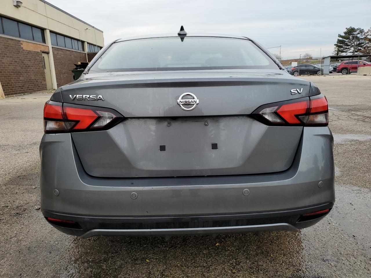 Nissan Versa Sv Image 2