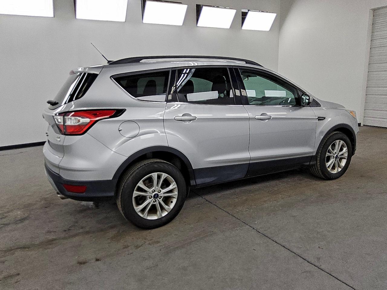 Ford Escape Se Image 5