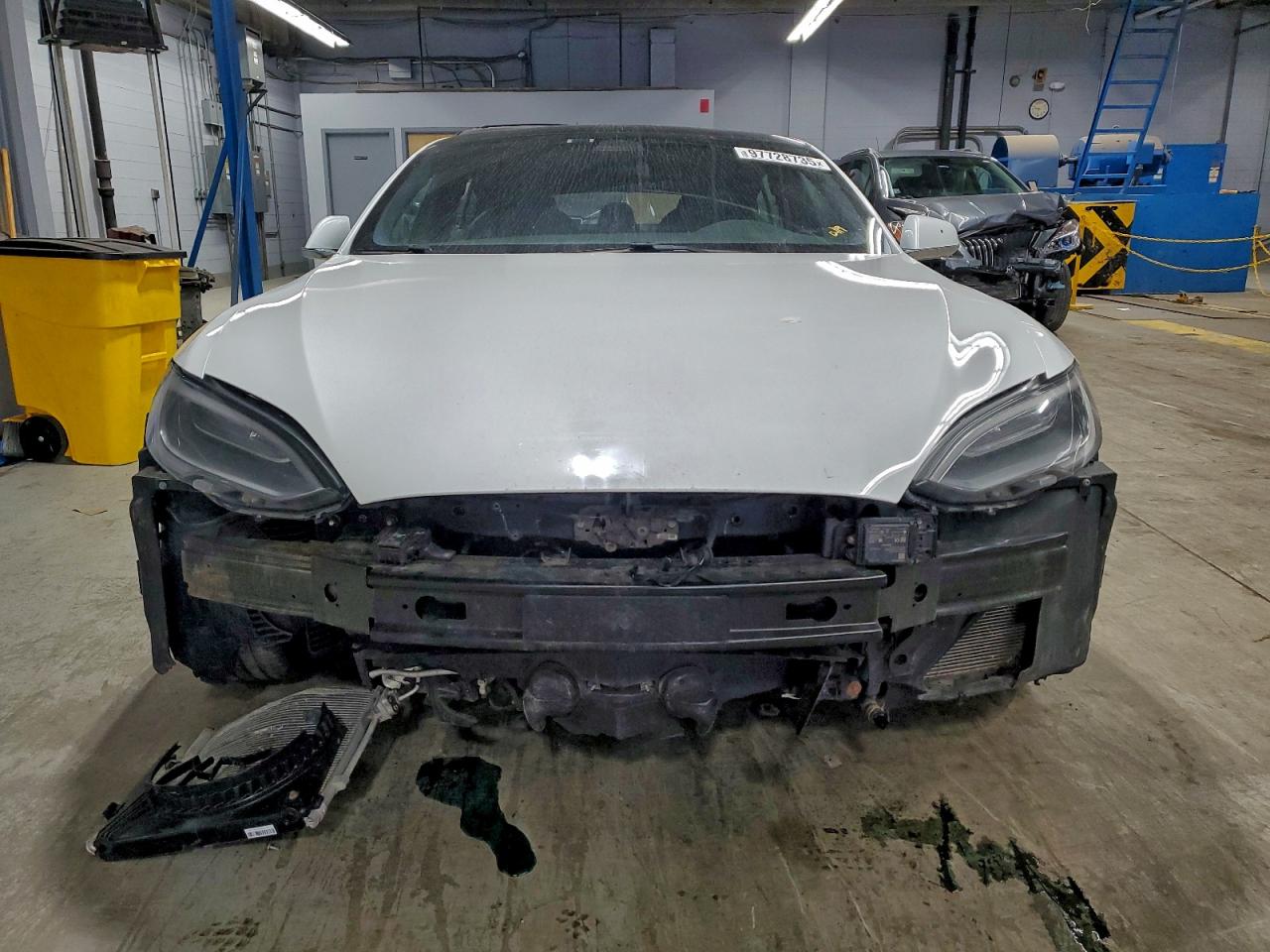 Tesla Model S Image 2