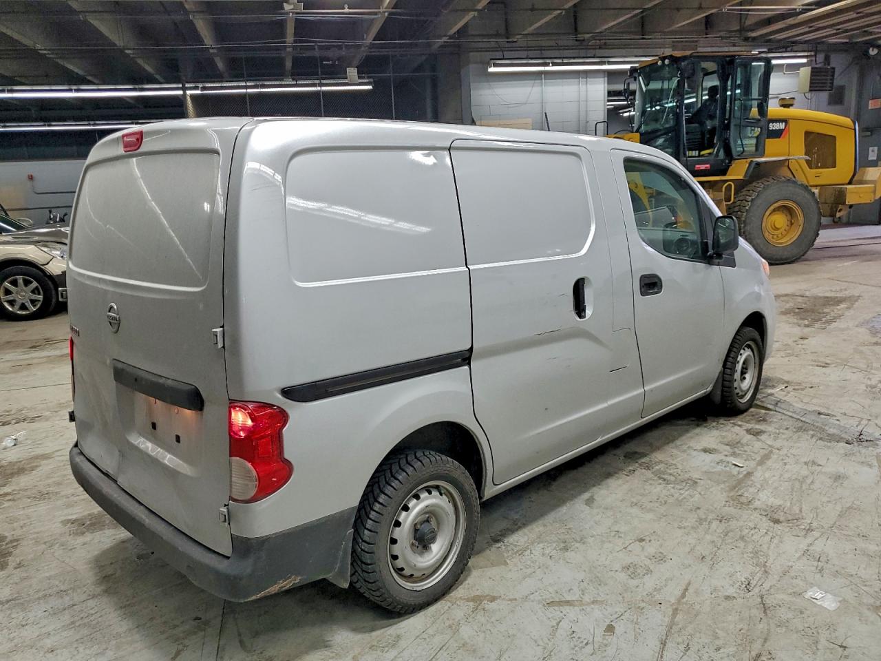 Nissan Nv 2.5s Image 3