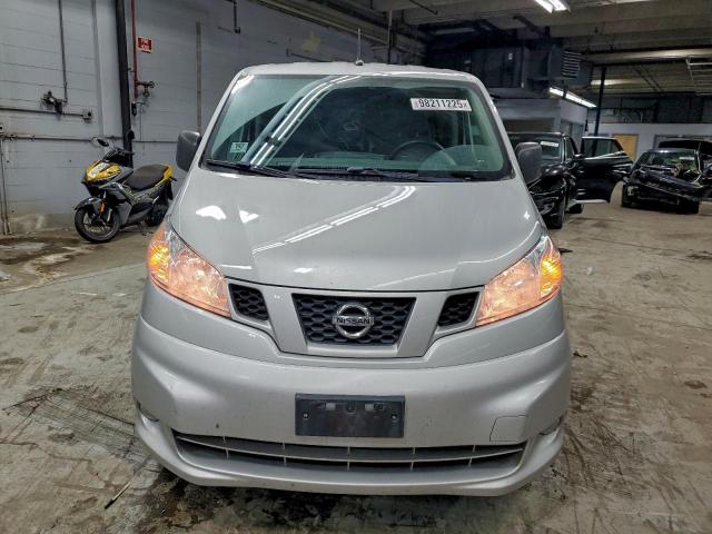 Nissan Nv 2.5s Image 4