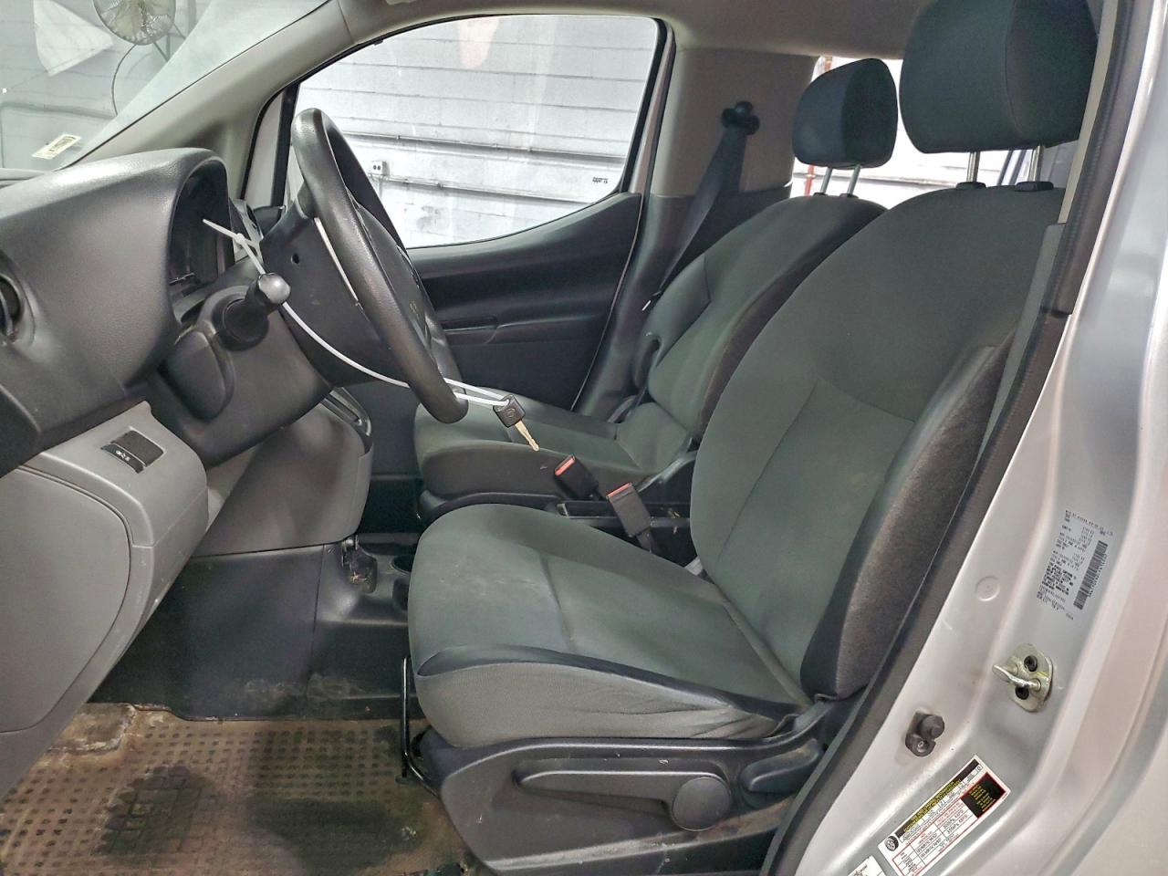 Nissan Nv 2.5s Image 6