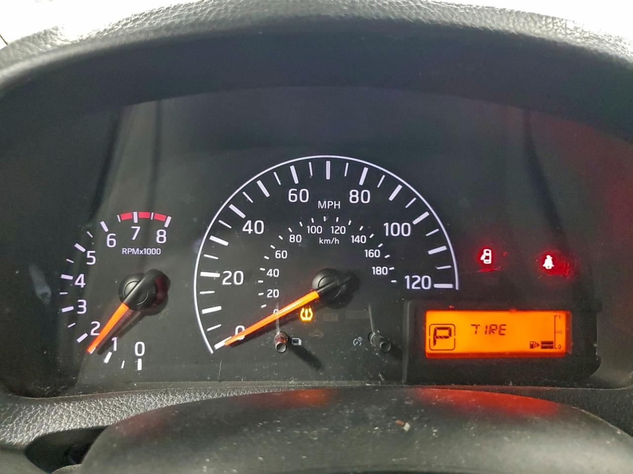 Nissan Nv 2.5s Image 8